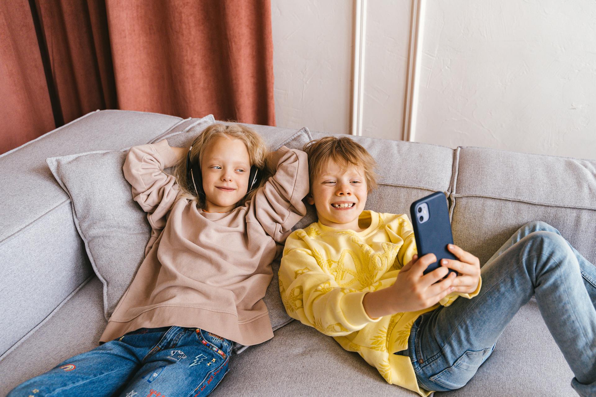 Should You Allow Your Kids to Have an iPhone?